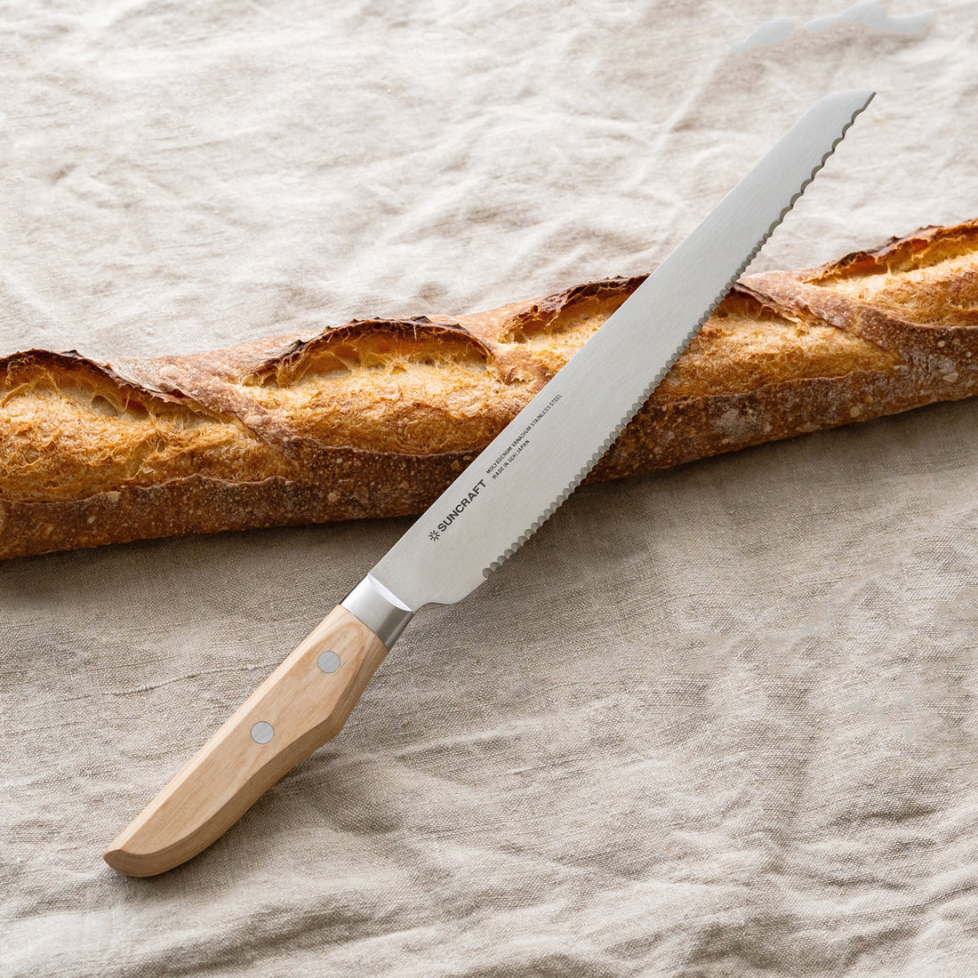 Brødkniv, Suncraft Seseragi, 210 mm